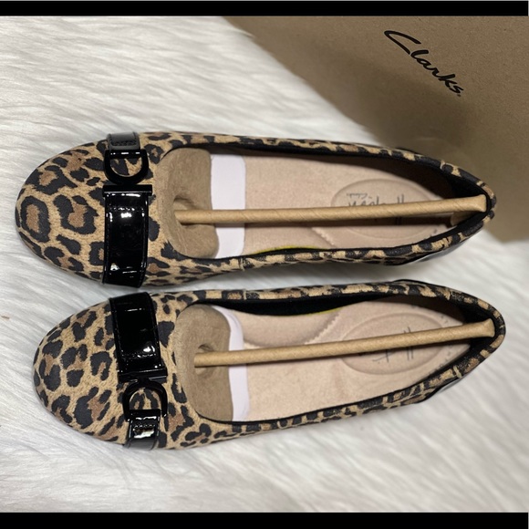 New clarks women Flores Tulip Wedge Pump - Picture 10 of 16